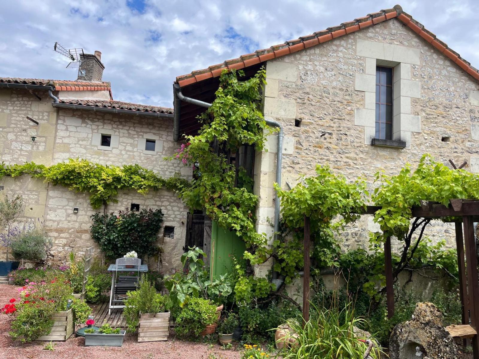 Gite Pays De La Loire Villa Vezieres Exterior foto