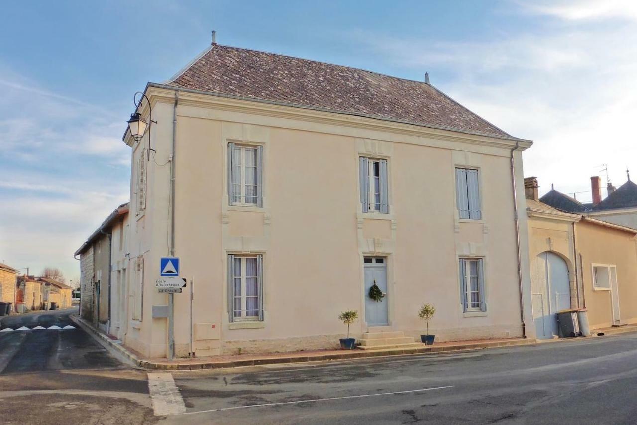 Gite Pays De La Loire Villa Vezieres Exterior foto